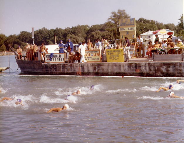 392 vizilabda