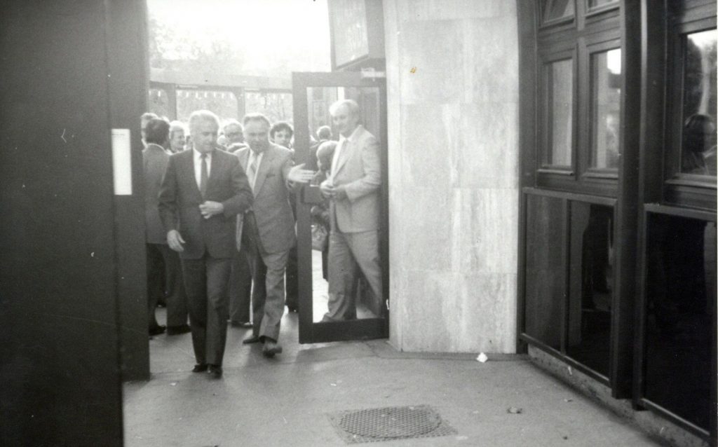 1985.10.07 kh155 8 27.3 buszpalyaudvar avatas