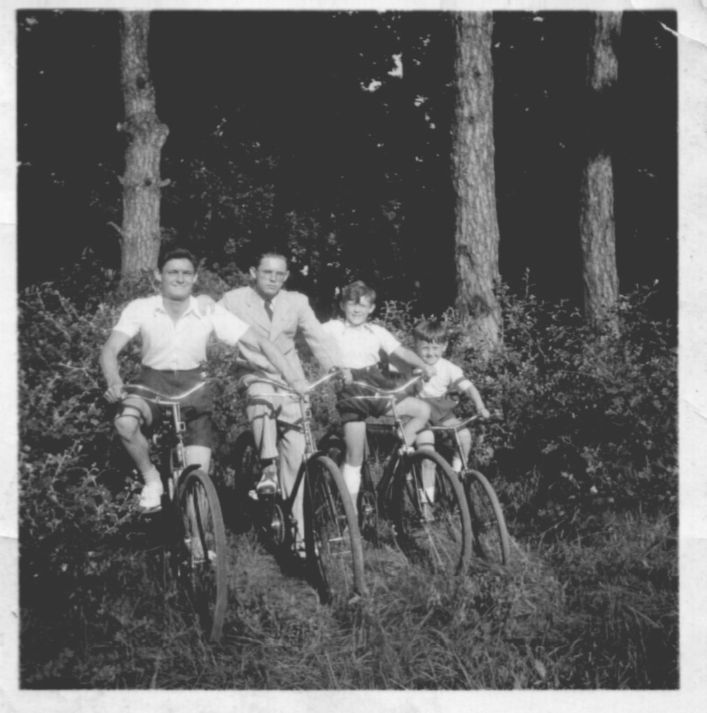 Aba csaladi fotok kerekpar park1939 julius eleje