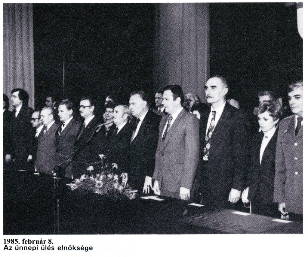 Diszpolgari cim 1985