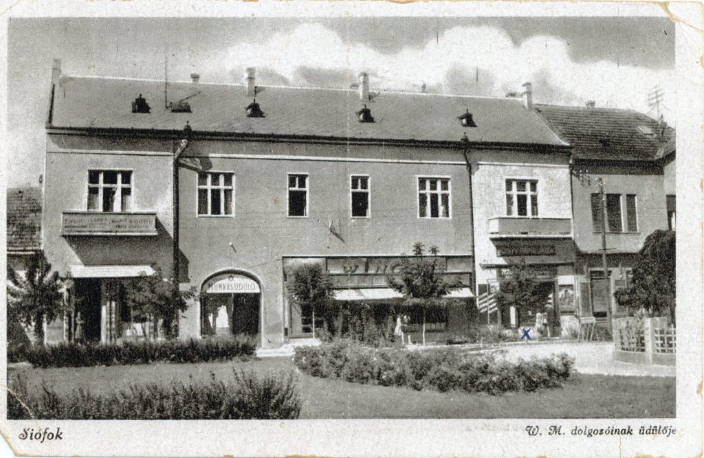 Fo szabadsag ter balaton szallo udulo morvay uzlet