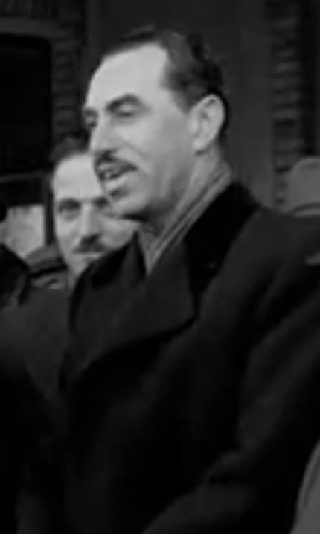 Siofok, vendegvarok. jobbrol masodik dr zakonyi ferenc siofok jegyzoje