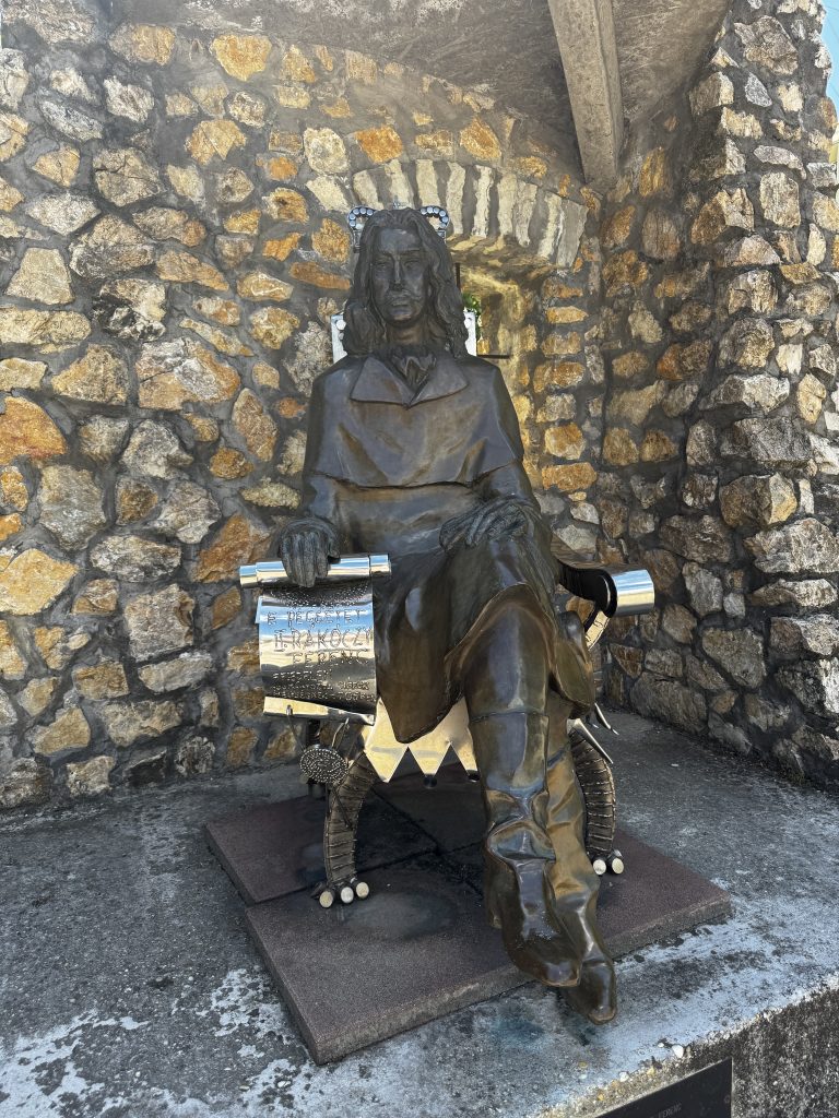 Varga Imre Rakoczi szobor a Fo teren