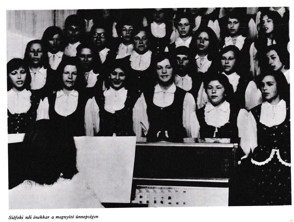 Konyvtar 1976
